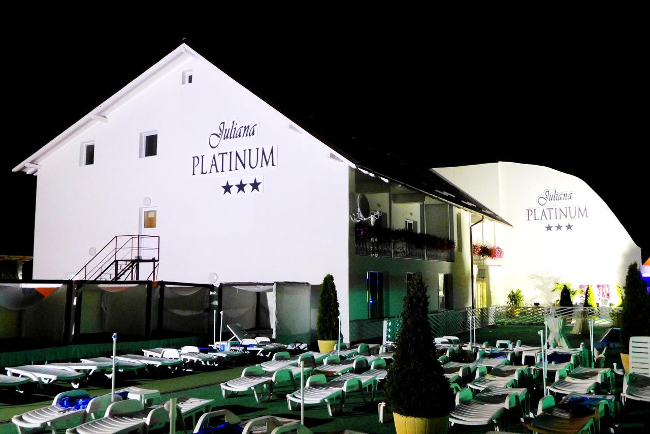 ホテル Juliana Platinum Brad エクステリア 写真